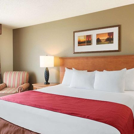 Country Inn & Suites By Radisson, Davenport - Quad Cities Εξωτερικό φωτογραφία